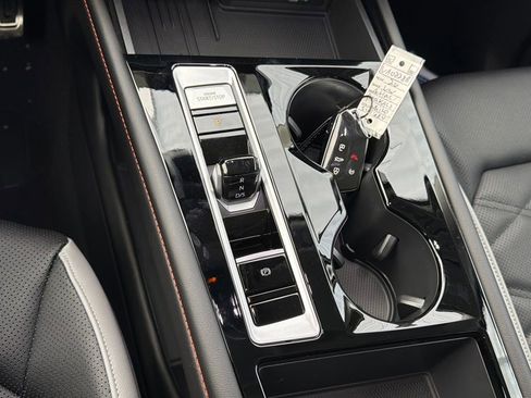New 2026 Volkswagen Atlas Peak Edition AWD/4WD image 23