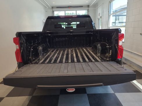 Used 2023 Chevrolet Silverado 1500 RST AWD/4WD image 9
