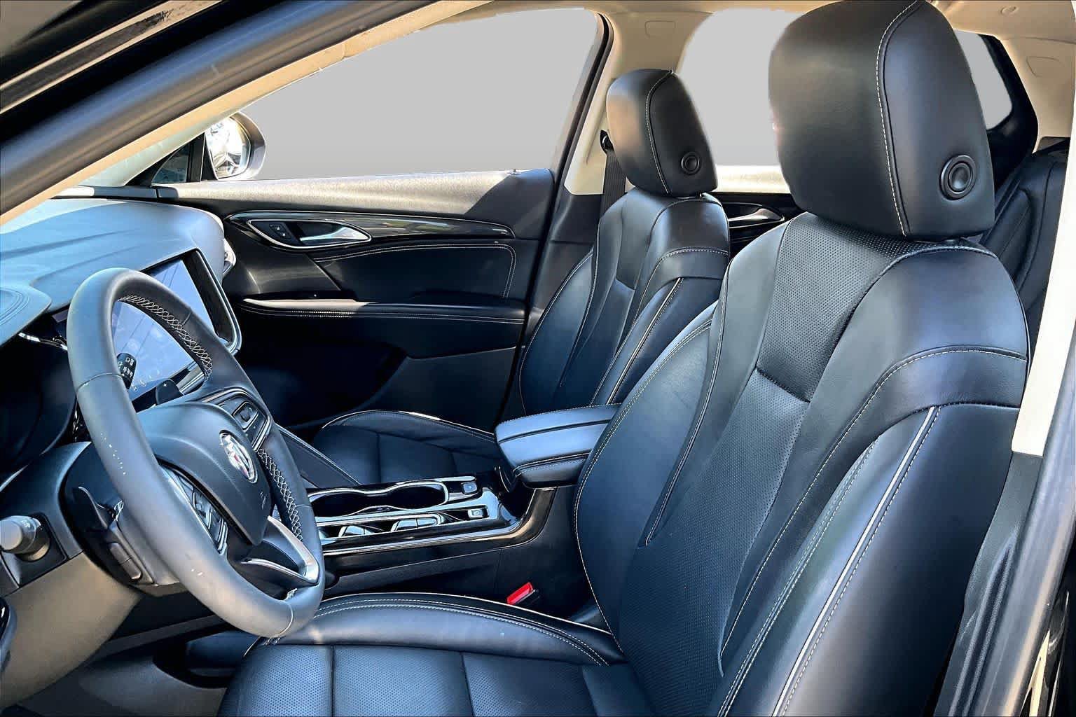Used 2021 Buick Envision Essence w/ Technology Package I FWD image 7