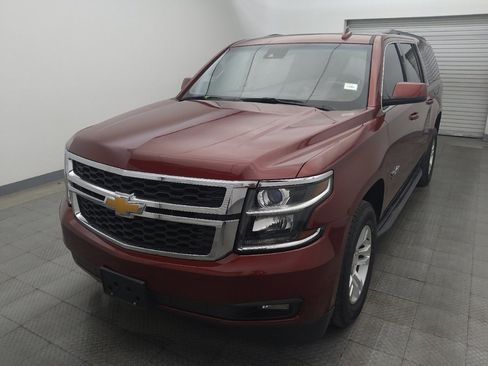 Used 2016 Chevrolet Suburban LT RWD image 15