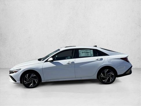 New 2025 Hyundai Elantra Limited image 8