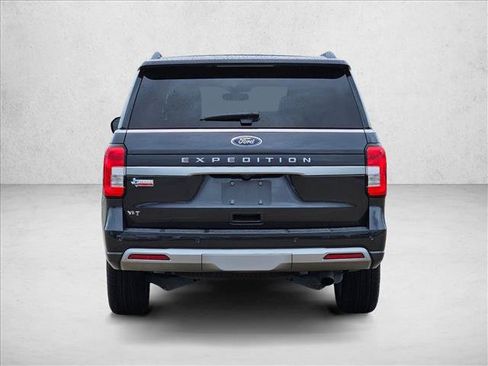 Used 2024 Ford Expedition XLT RWD image 6
