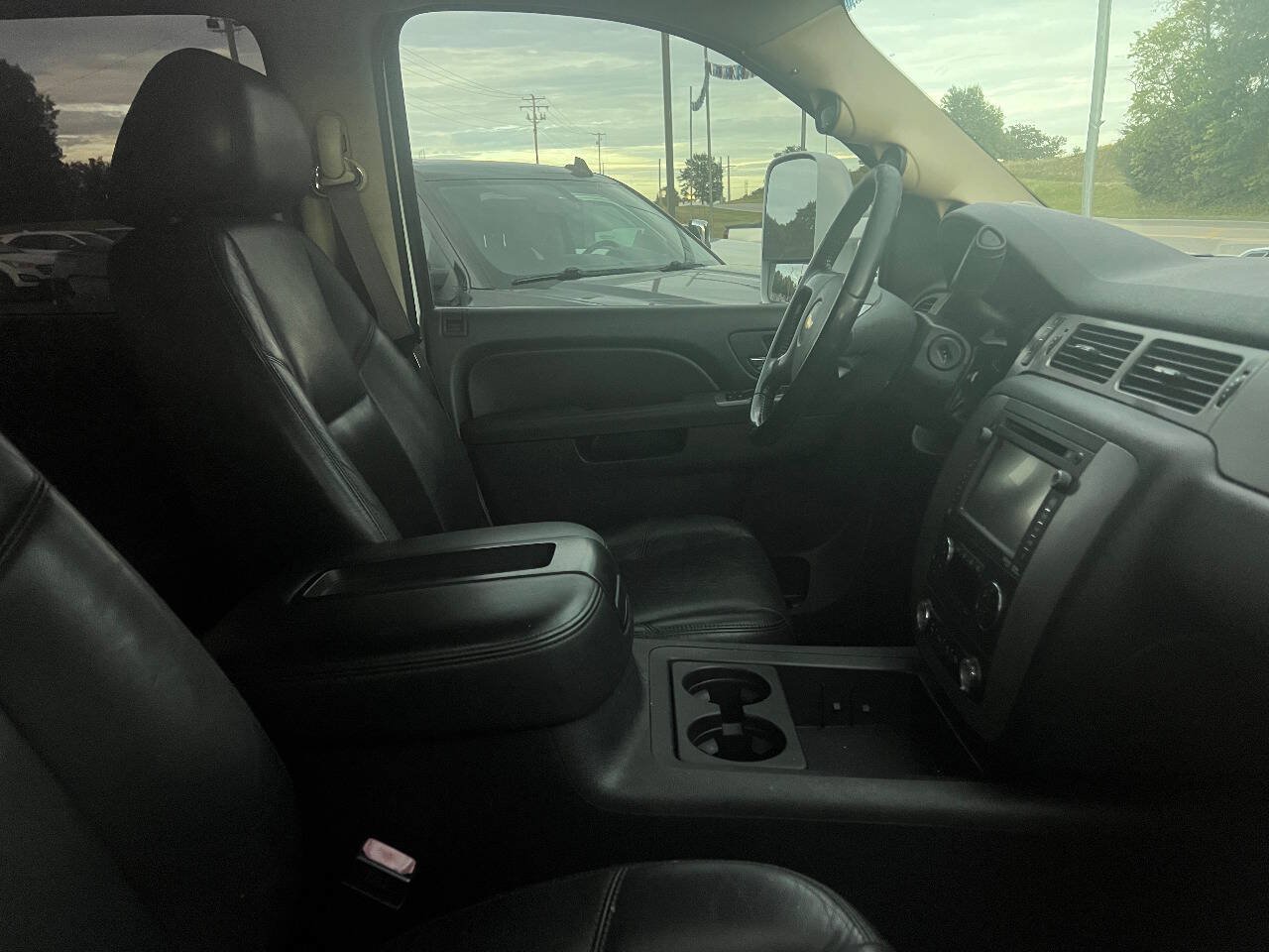 Used 2014 Chevrolet Silverado 2500 LTZ w/ LTZ Plus Package AWD/4WD image 11