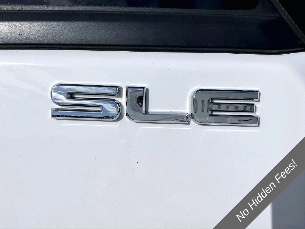 Used 2020 GMC Terrain SLE w/ LPO, Floor Liner Package FWD image 8
