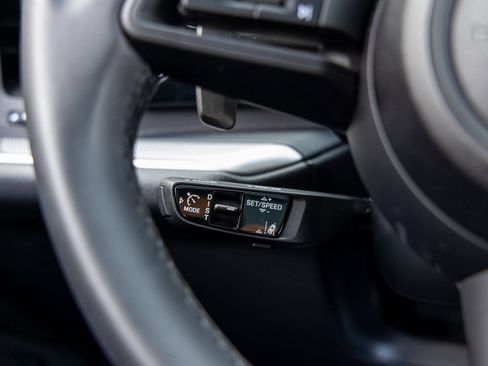 Certified 2025 Porsche Cayenne image 31