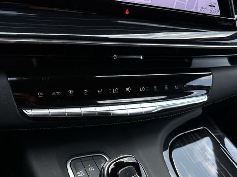 Used 2024 Cadillac Escalade ESV Sport RWD image 21