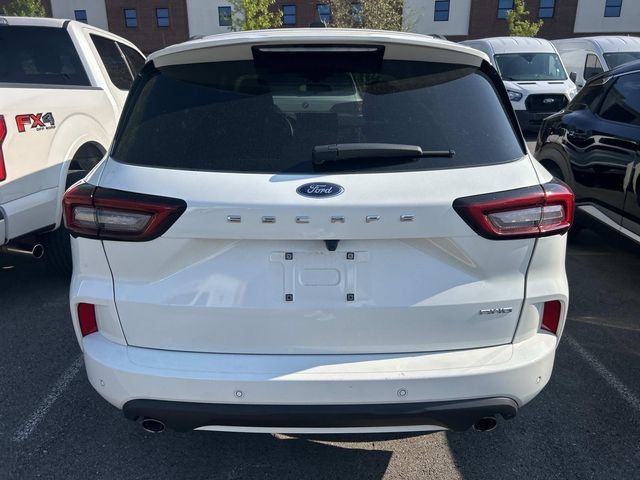 Used 2023 Ford Escape ST-Line w/ Tech Pack #1 AWD/4WD image 7