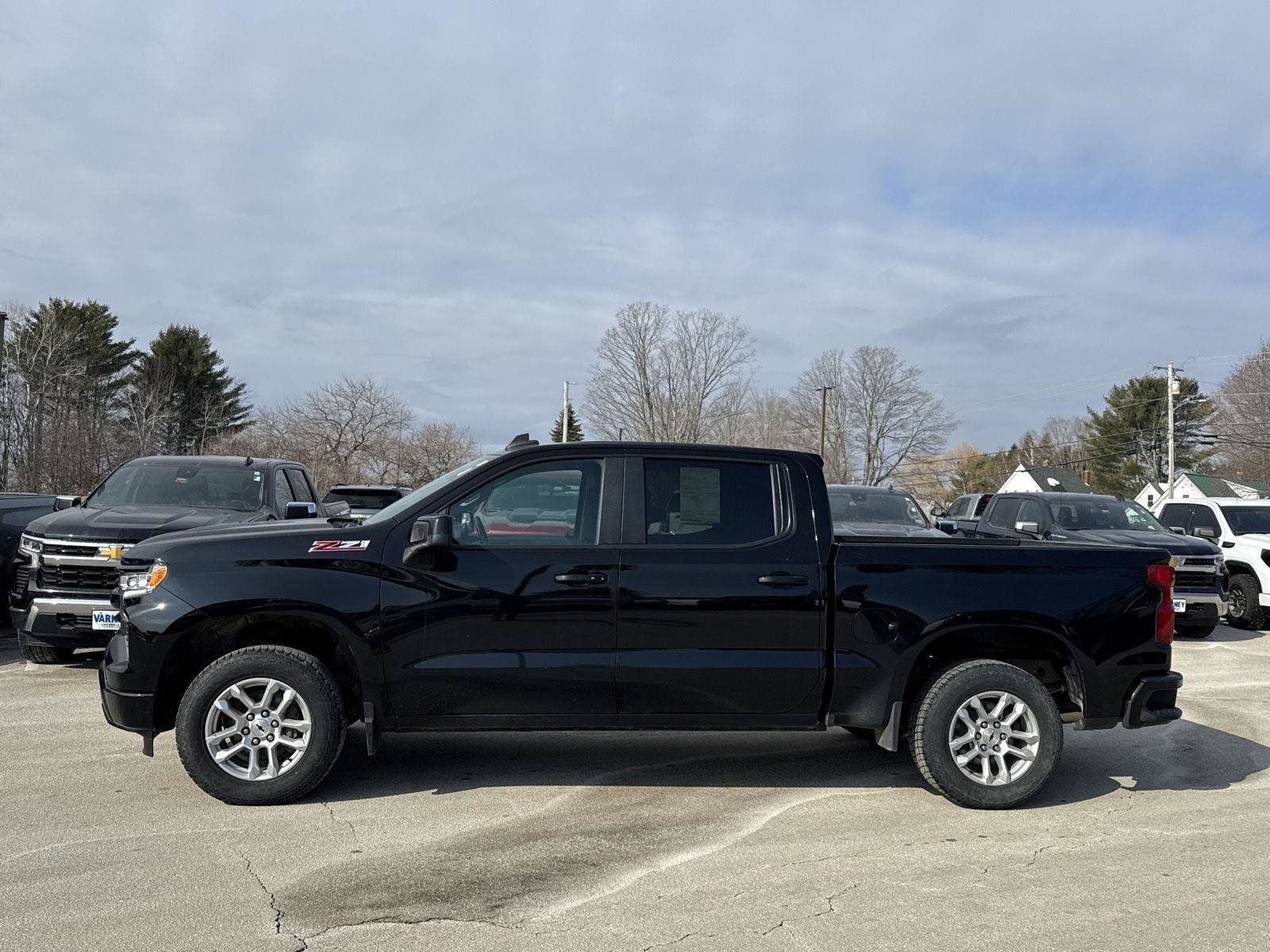 Used 2022 Chevrolet Silverado 1500 RST w/ Z71 Off-Road Package AWD/4WD image 7
