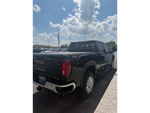 Used 2022 GMC Sierra 2500 SLT w/ SLT Premium Package AWD/4WD image 5