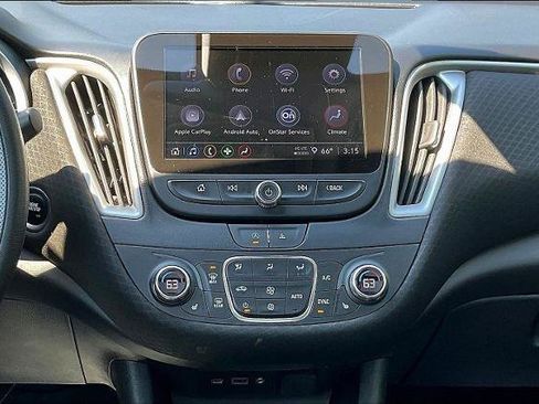 Used 2023 Chevrolet Malibu LT w/ Driver Confidence Package FWD image 9