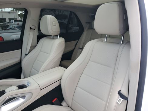 Used 2021 Mercedes-Benz GLE 450 4MATIC image 21