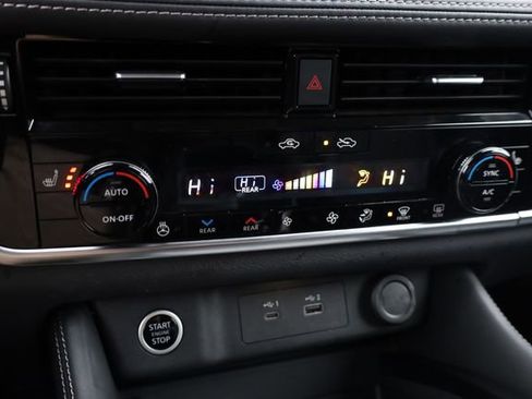 Used 2022 Nissan Rogue SL w/ SL Premium Package image 21