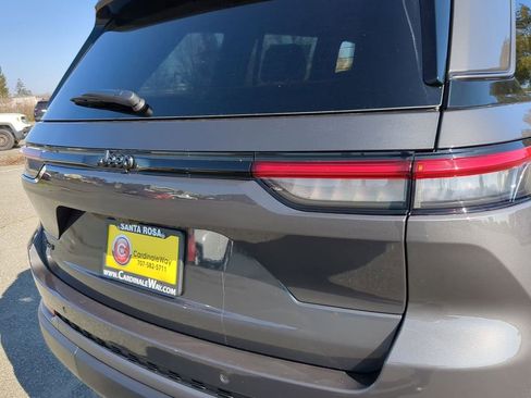 New 2026 Jeep Grand Cherokee Laredo image 23