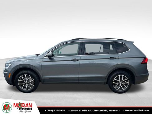 Used 2019 Volkswagen Tiguan SE w/ Panoramic Sunroof Package AWD/4WD image 2