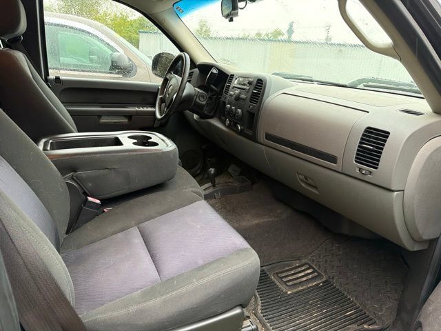 Used 2010 GMC Sierra 1500 SL AWD/4WD image 13