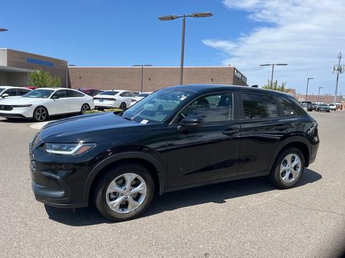 Used 2024 Honda HR-V LX image 1
