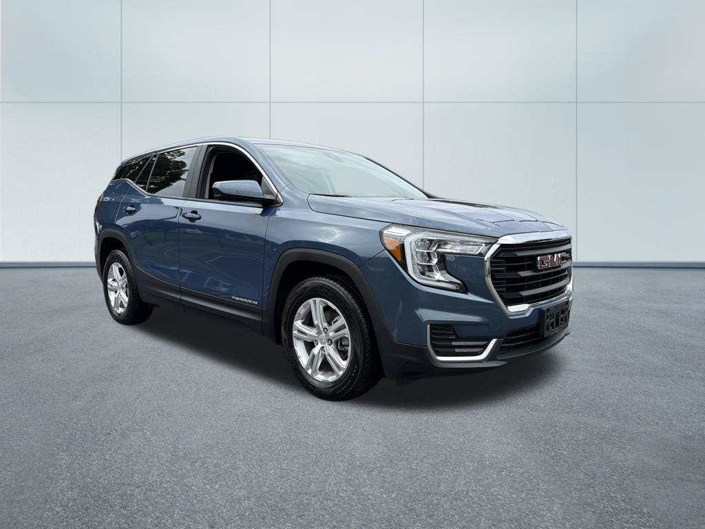 Used 2024 GMC Terrain SLE AWD/4WD image 4