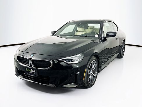 Used 2022 BMW 230i Coupe w/ Convenience Package image 3