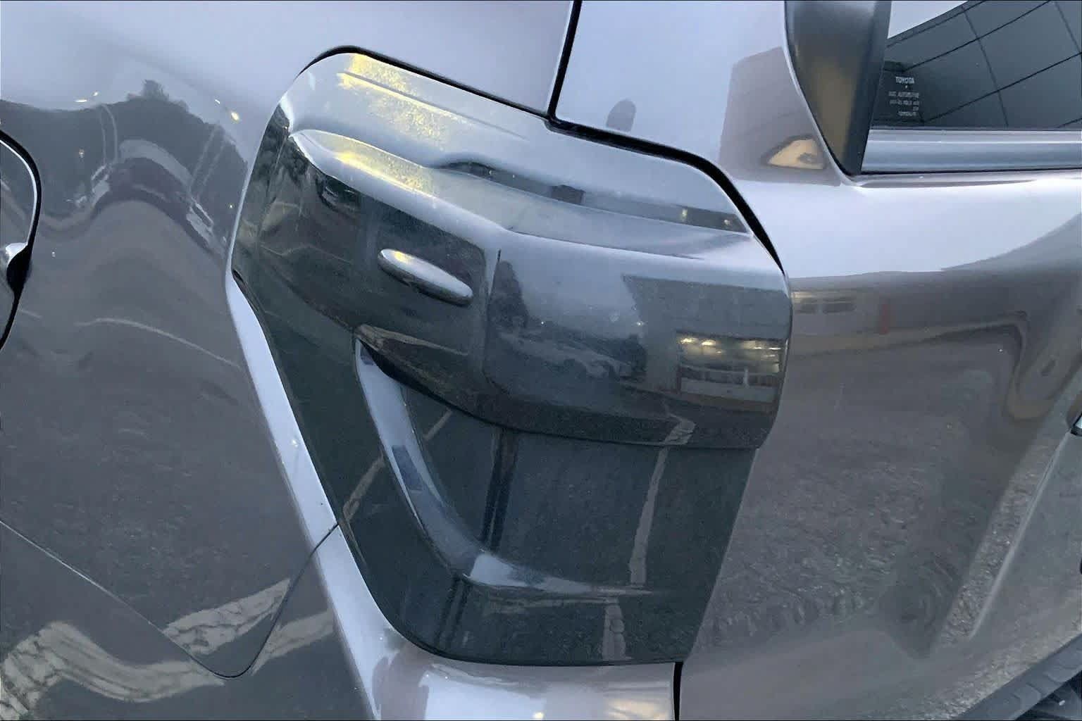 Used 2018 Toyota 4Runner SR5 Premium RWD image 25