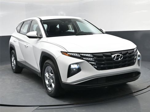 Certified 2024 Hyundai Tucson SE image 8