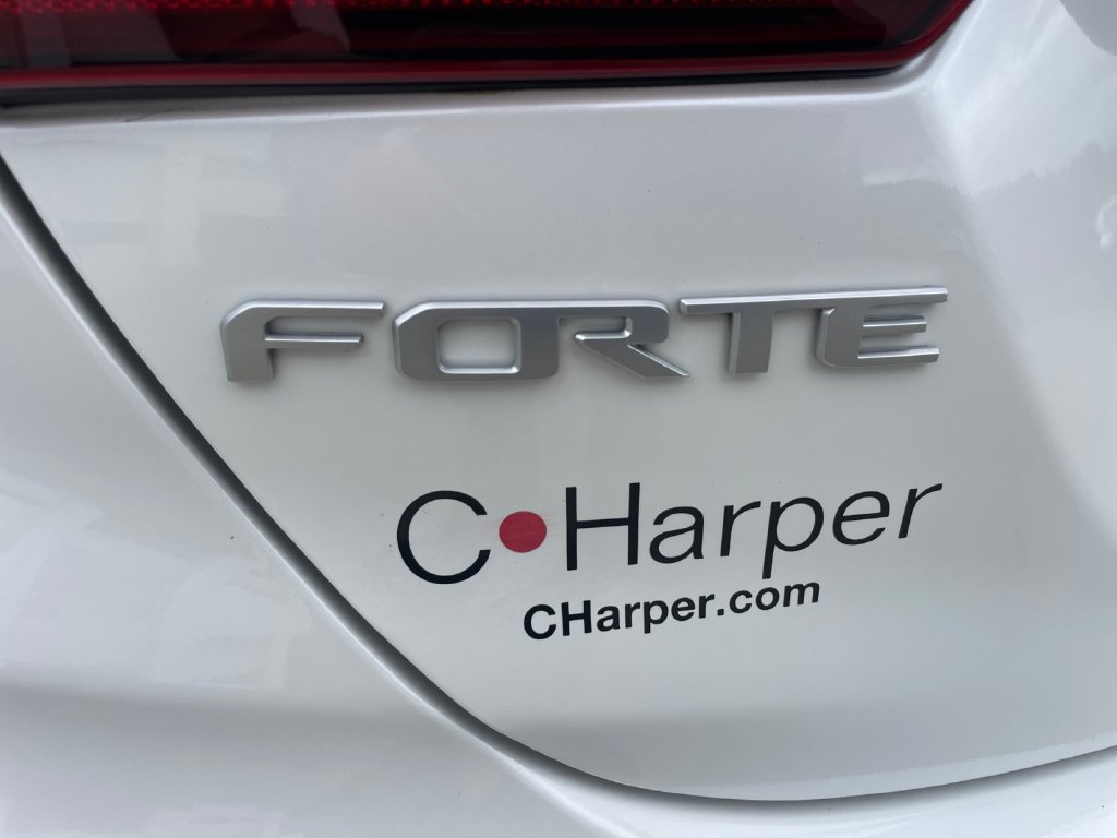 Used 2023 Kia Forte GT-Line w/ GT-Line Premium Package FWD image 17