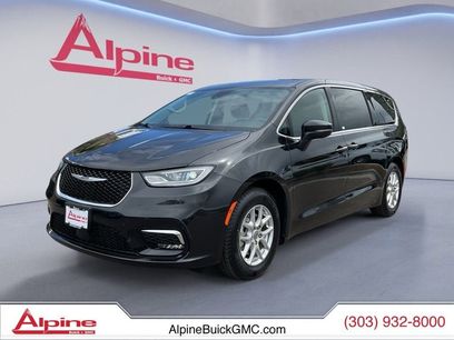 Used 2023 Chrysler Pacifica Touring-L