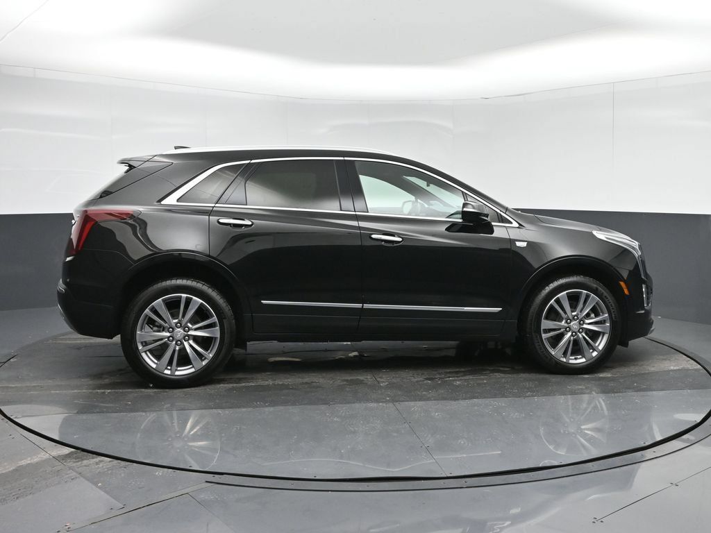Used 2025 Cadillac XT5 Premium Luxury FWD image 8
