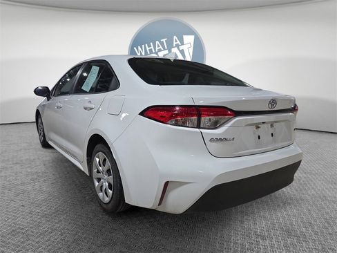 Used 2024 Toyota Corolla LE image 6