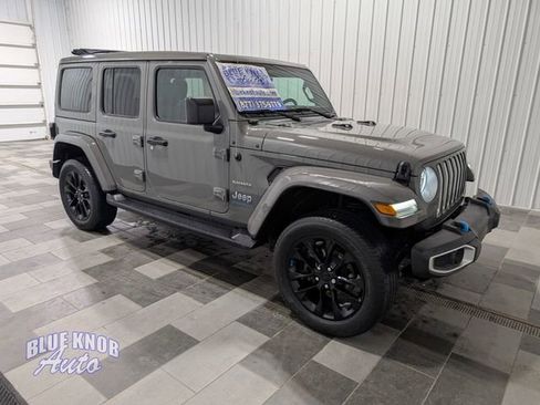 Used 2023 Jeep Wrangler Unlimited Sahara w/ Cold Weather Group image 5