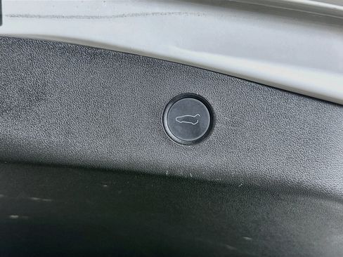 Used 2021 Tesla Model 3 Standard Range Plus RWD image 29