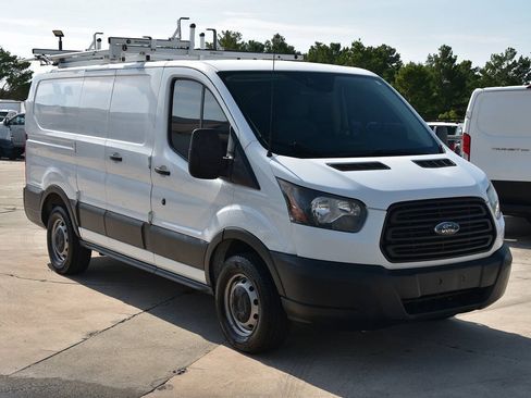 Used 2018 Ford Transit 250 130 Low Roof RWD image 1