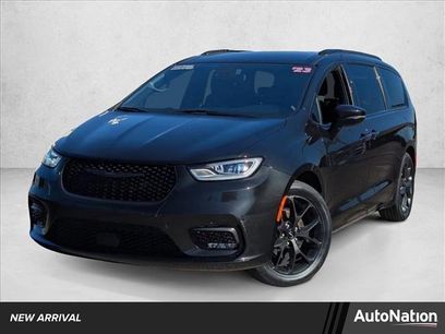 Used 2023 Chrysler Pacifica Touring-L w/ S Appearance Package