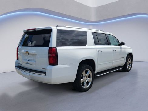 Used 2017 Chevrolet Suburban Premier AWD/4WD image 3