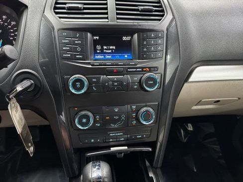 Used 2019 Ford Explorer 4WD w/ Class III Trailer Tow Package image 17