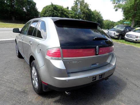 Used 2008 Lincoln MKX FWD image 5