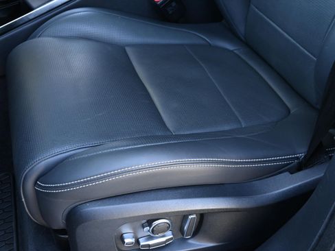 Used 2025 Jaguar F-PACE R-Dynamic S image 29