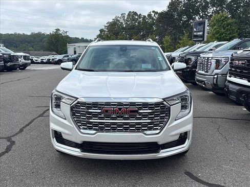 Certified 2022 GMC Terrain Denali w/ Denali Premium Package AWD/4WD image 2