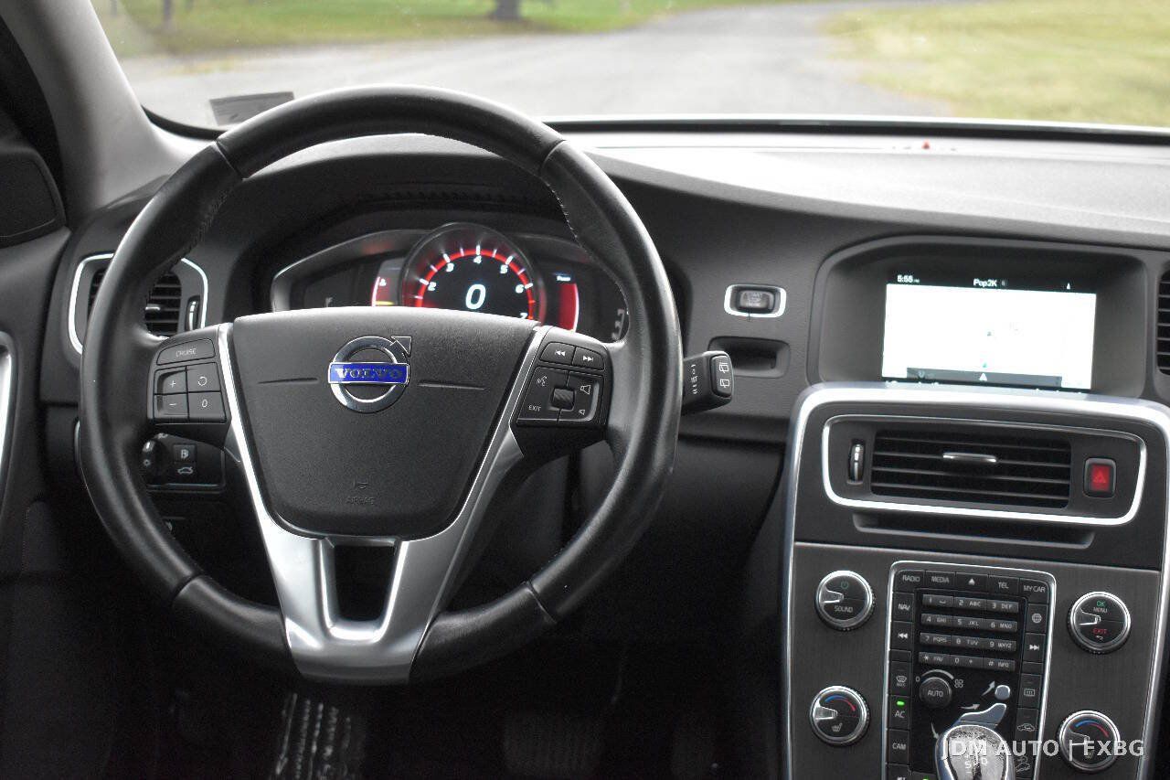 Used 2016 Volvo V60 T5 Cross Country w/ Convenience Package AWD/4WD image 19