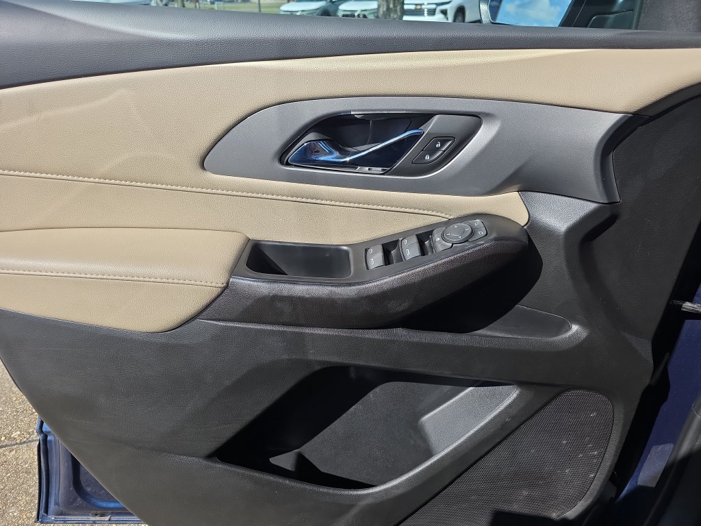 Used 2023 Chevrolet Traverse LS w/ Safety Package FWD image 29