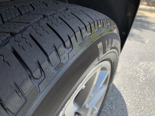 Used 2016 GMC Yukon XL SLT w/ Premium Edition AWD/4WD image 39