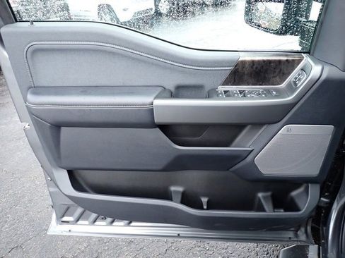 Certified 2025 Ford F350 Lariat w/ Lariat Ultimate Package image 21