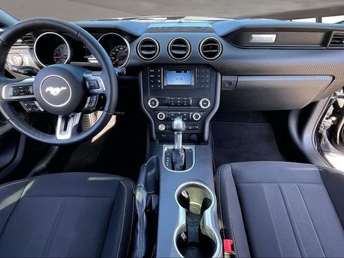 Used 2021 Ford Mustang Coupe image 7