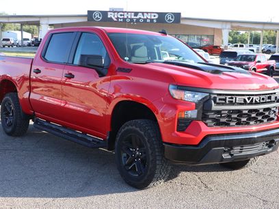 New 2026 Chevrolet Silverado 1500 Custom Trail Boss w/ Dark Appearance Package