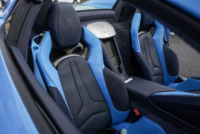 Used 2021 Chevrolet Corvette Stingray Premium Conv w/ Z51 Performance Package RWD image 41