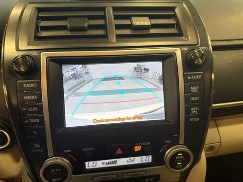 Used 2013 Toyota Camry XLE FWD image 23