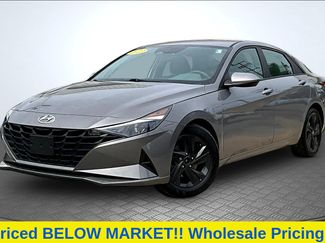 Used 2022 Hyundai Elantra SEL w/ Cargo Package FWD video 1