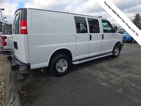 Used 2024 Chevrolet Express 2500 w/ Driver Convenience Package image 5