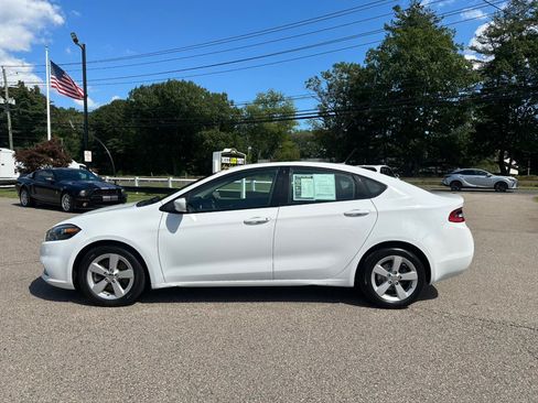Used 2015 Dodge Dart SXT w/ Sun/Sound Group FWD image 4