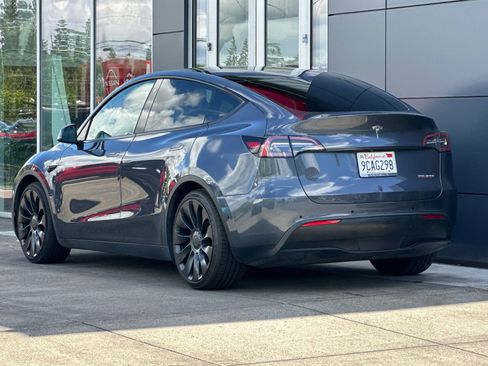 Used 2022 Tesla Model Y Performance AWD/4WD image 5