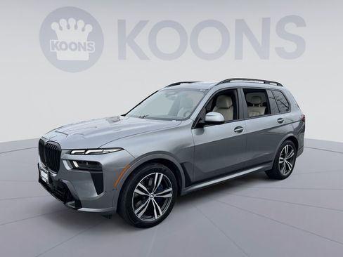 Used 2023 BMW X7 xDrive40i w/ M Sport Package image 1